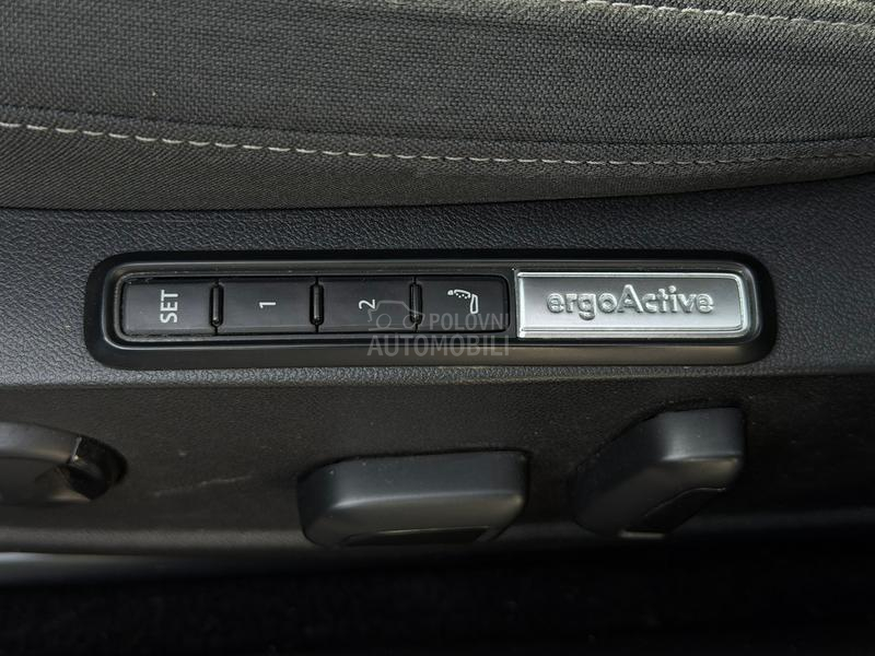 Volkswagen Golf 8 2.0D/DSG/STYLE/LED