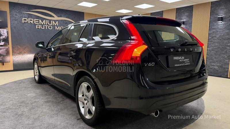 Volvo V60 //1.6 D2/KOŽA/FUL