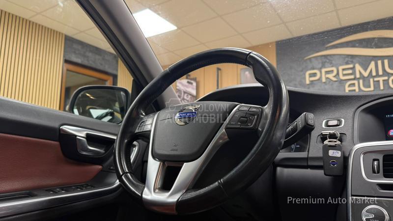 Volvo V60 //1.6 D2/KOŽA/FUL