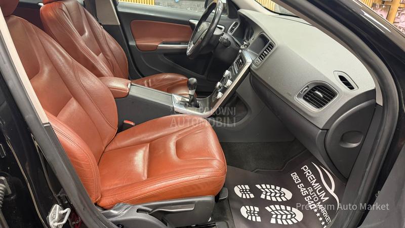 Volvo V60 //1.6 D2/KOŽA/FUL