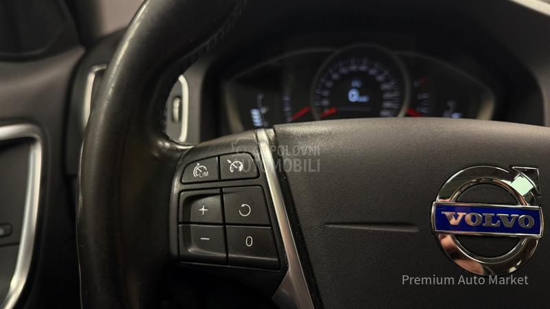 Volvo V60 //1.6 D2/KOŽA/FUL