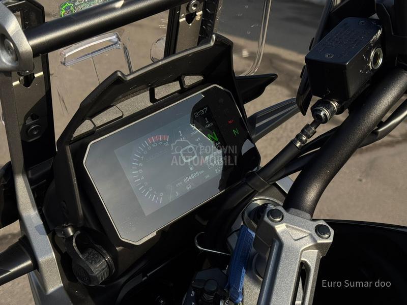 Suzuki V STROM 1050DE M5