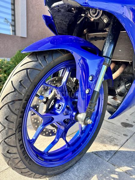Yamaha R3