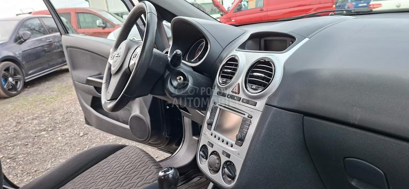 Opel Corsa D 1.3 REZERVISA NO