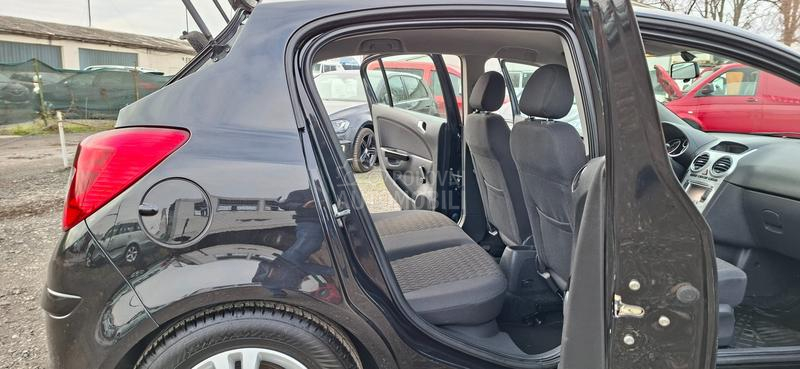 Opel Corsa D 1.3 REZERVISA NO