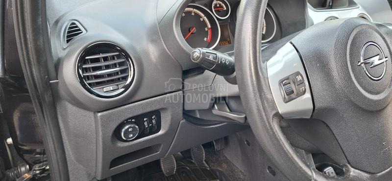 Opel Corsa D 1.3 REZERVISA NO