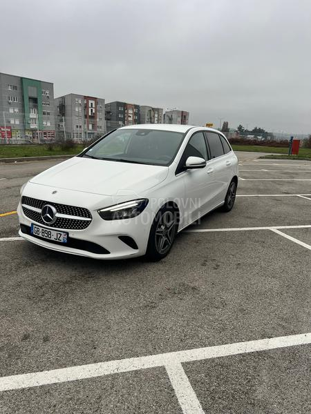 Mercedes Benz B 200 