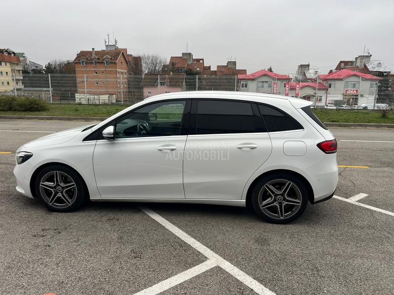 Mercedes Benz B 200 