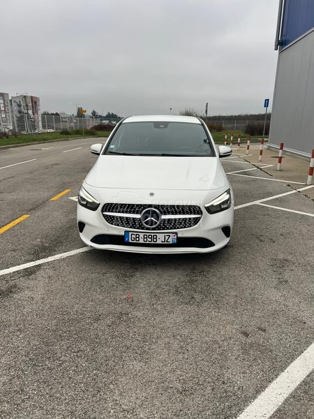 Mercedes Benz B 200 