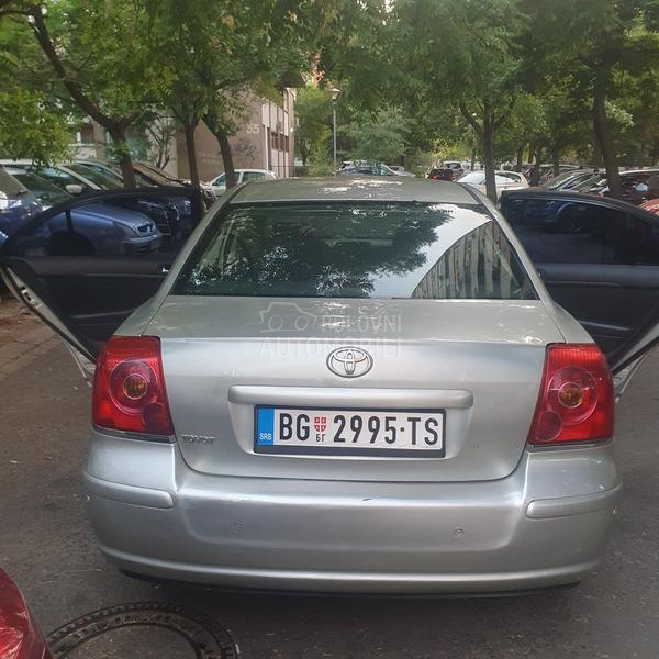 Toyota Avensis 