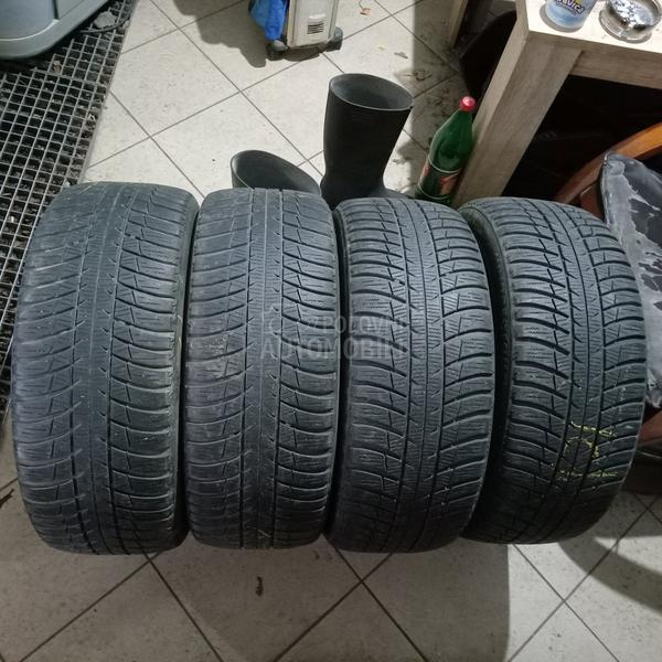 Bridgestone 225/45 R17 Zimska