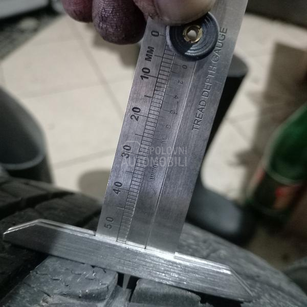 Bridgestone 225/45 R17 Zimska