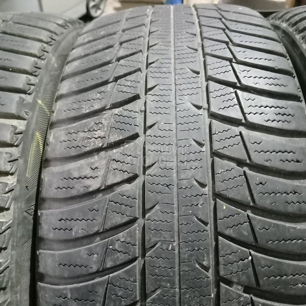 Bridgestone 225/45 R17 Zimska