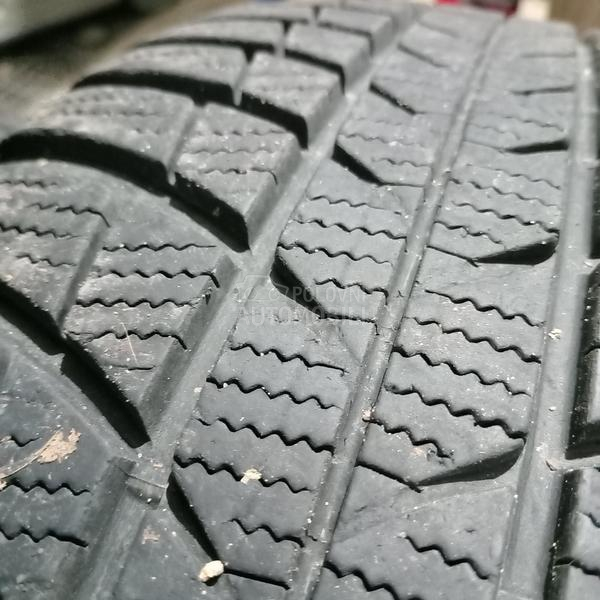 Bridgestone 225/45 R17 Zimska