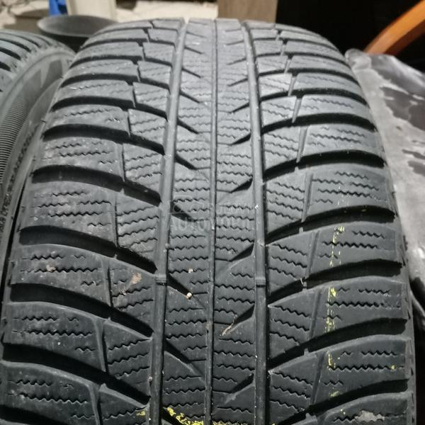 Bridgestone 225/45 R17 Zimska