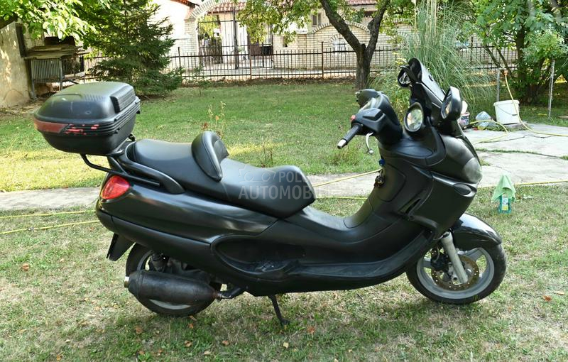 Piaggio X9
