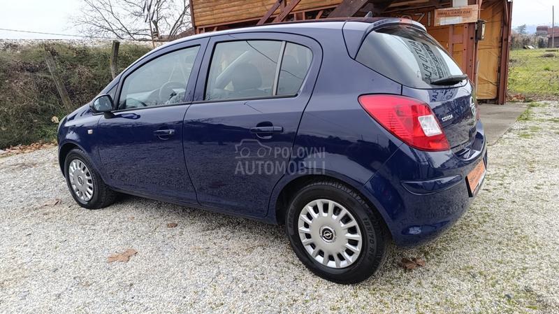 Opel Corsa D 1.2b SELECTION