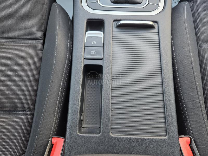 Volkswagen Passat B8 2.0TDI/NAV/AUT/FUL