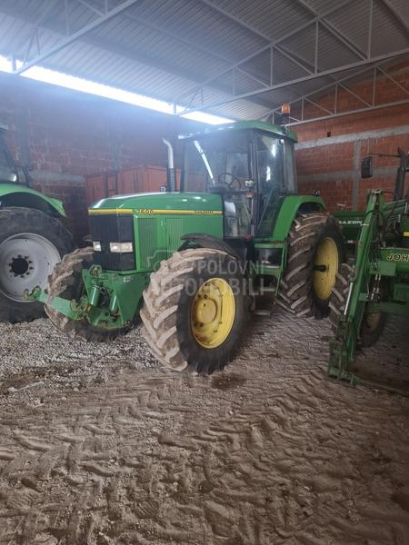 John Deere 7600