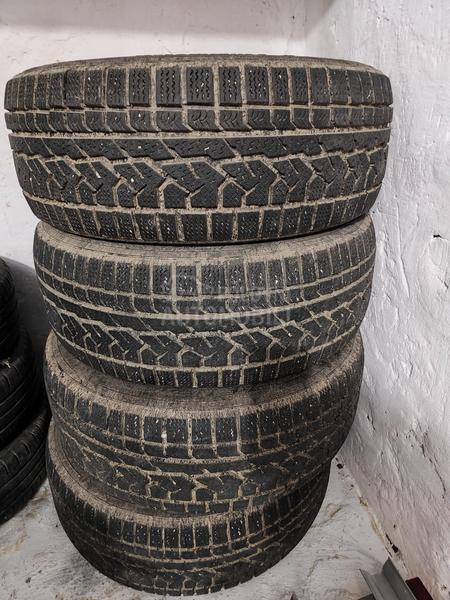 Kumho 235/55 R18 Zimska