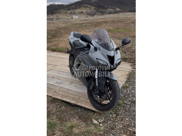 Kawasaki ZX6R
