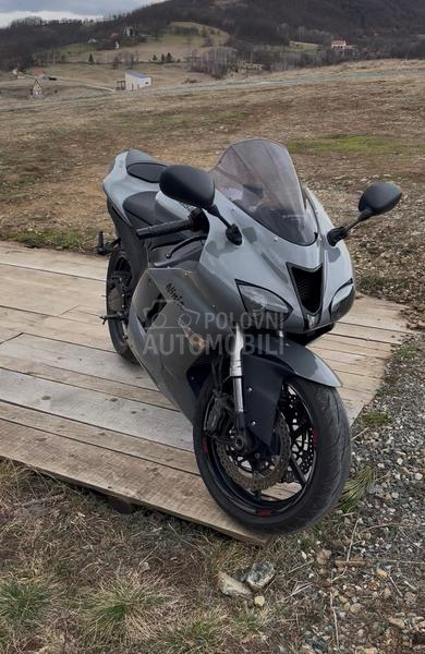 Kawasaki ZX6R