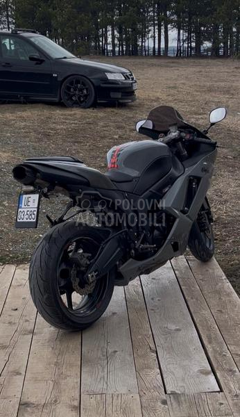 Kawasaki ZX6R