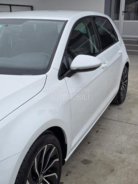 Volkswagen Golf 7 105 k s