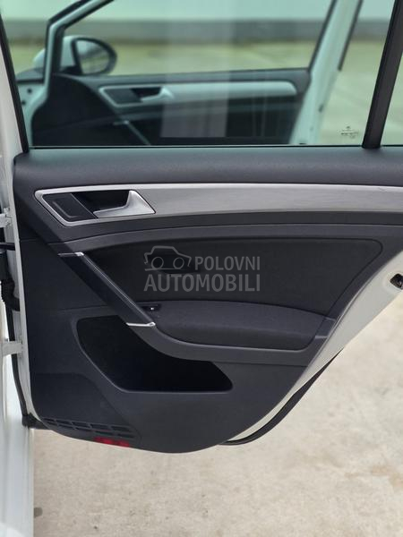 Volkswagen Golf 7 105 k s