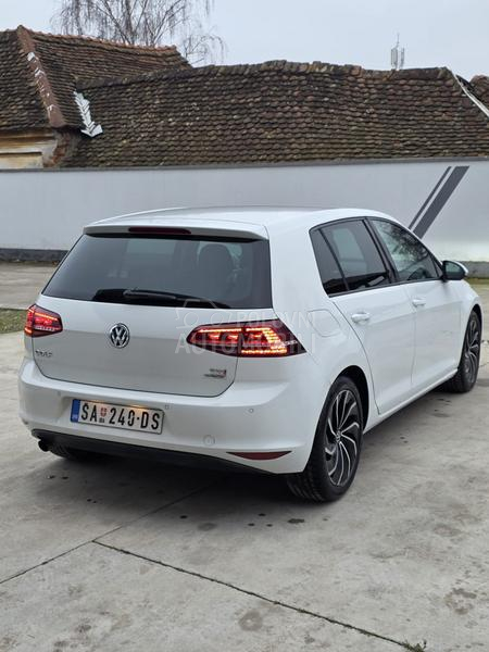 Volkswagen Golf 7 105 k s