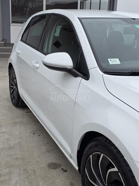 Volkswagen Golf 7 105 k s