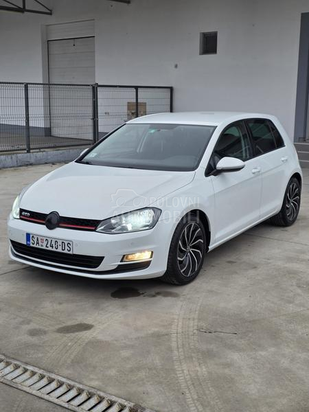 Volkswagen Golf 7 105 k s