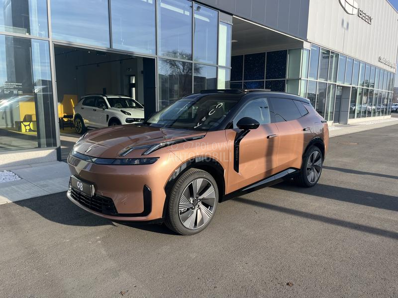 Lynk & Co 08 MORE PHEV