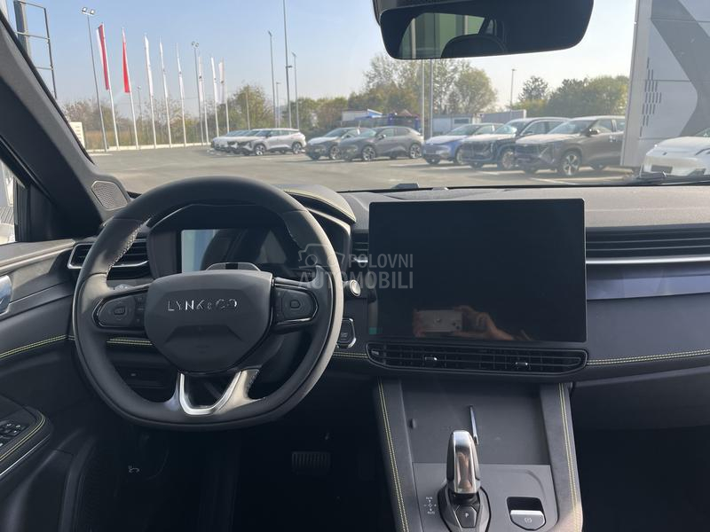 Lynk & Co 01 MORE