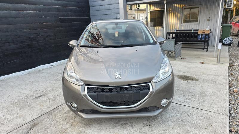 Peugeot 208 1.4 HDI
