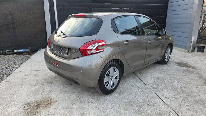 Peugeot 208 1.4 HDI