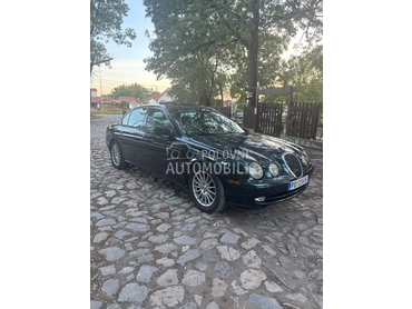Jaguar S-Type 