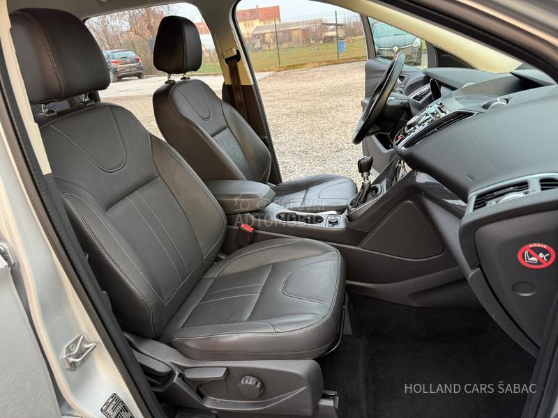 Ford Kuga 2.0 TDCI TITANIUM