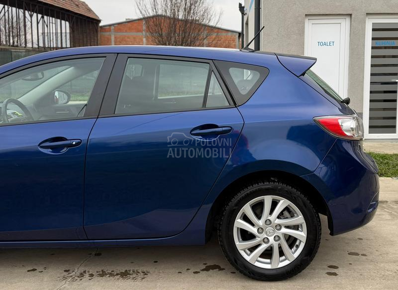 Mazda 3 1.6 Resty,Sport CH