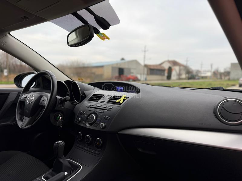 Mazda 3 1.6 Resty,Sport CH