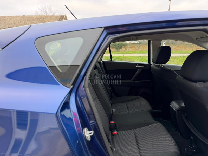 Mazda 3 1.6 Resty,Sport CH