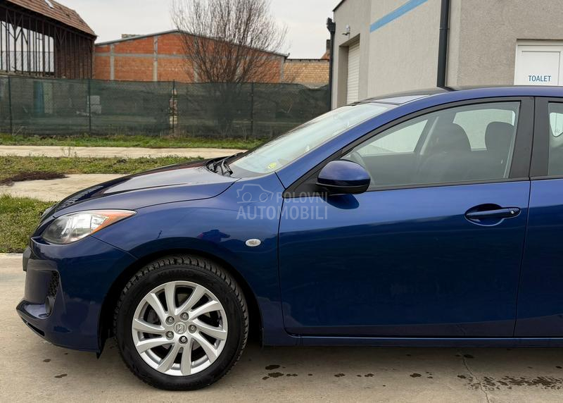 Mazda 3 1.6 Resty,Sport CH
