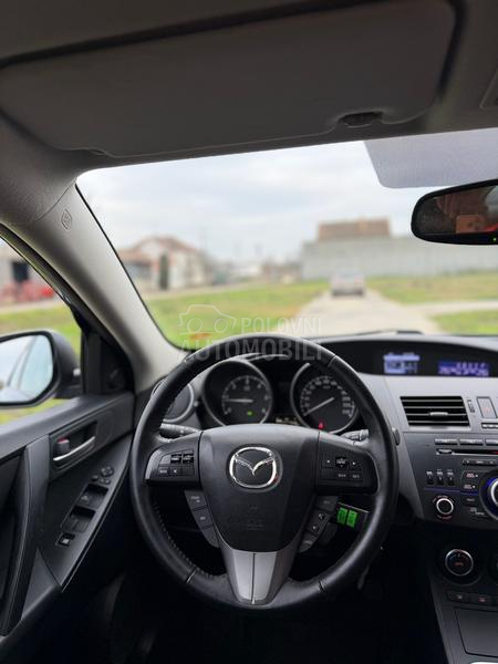 Mazda 3 1.6 Resty,Sport CH