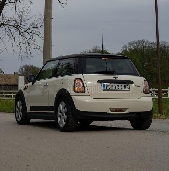 MINI One 