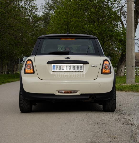 MINI One 
