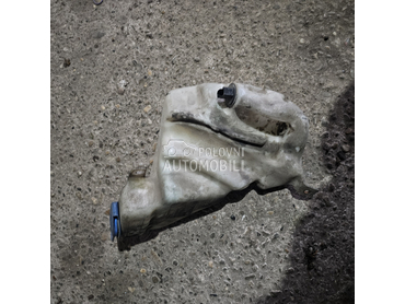 Boca tečnosti za brisače za Volkswagen Passat B5, Passat B5.5