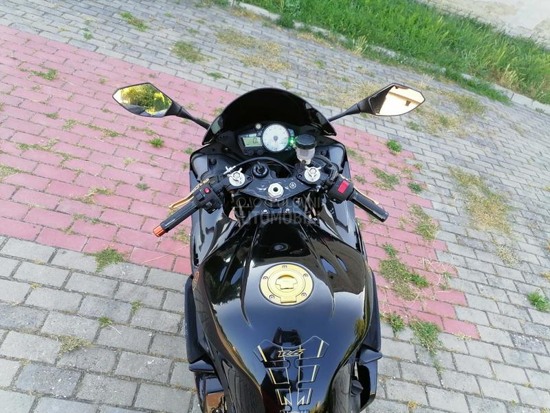 Yamaha R6