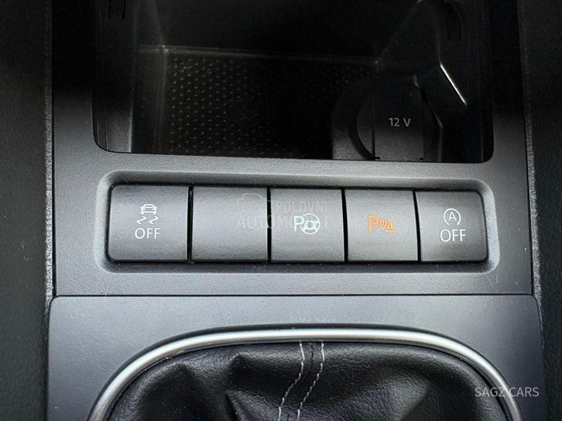 Volkswagen Golf 6 1.6 TDI HIGHLINE