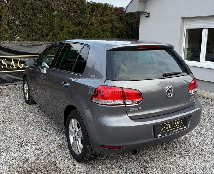 Volkswagen Golf 6 1.6 TDI HIGHLINE
