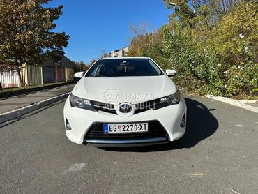 Toyota Auris 1.6  vvt
